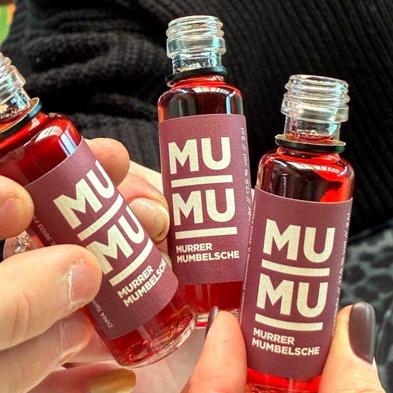 MuMu – Murrer Mumbelsche, Pflaumenlikör im 2-cl-Fläschchen